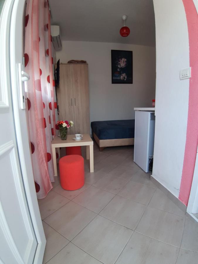 Apartments Snezana Бар Экстерьер фото